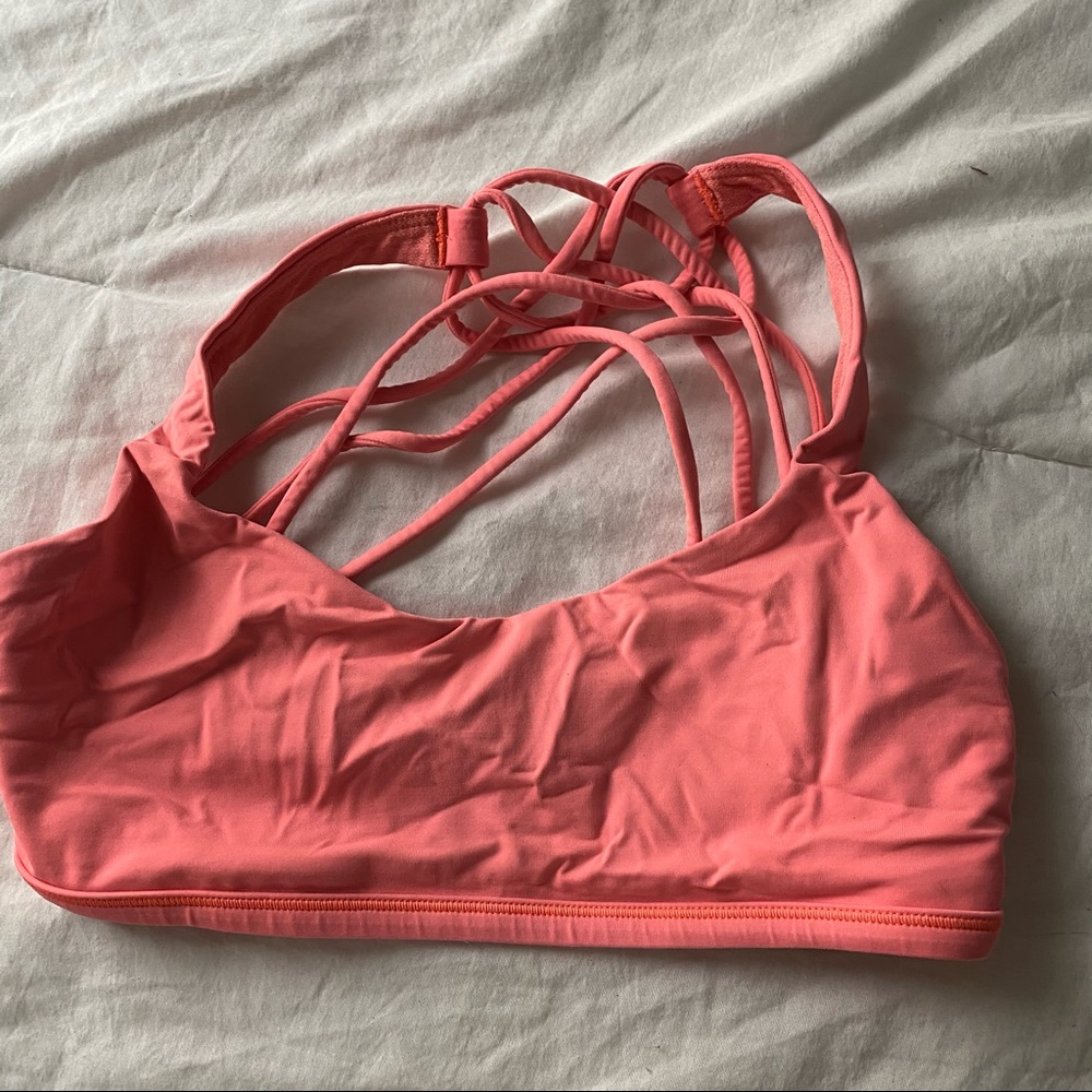 Lululemon sports bra